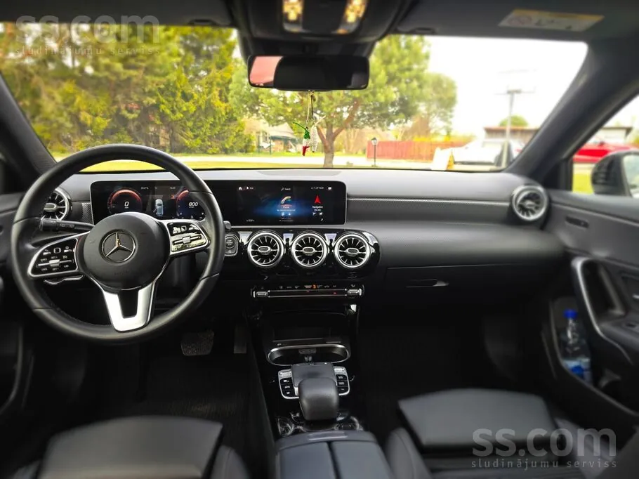 Mercedes-Benz A180 2020 photo 4