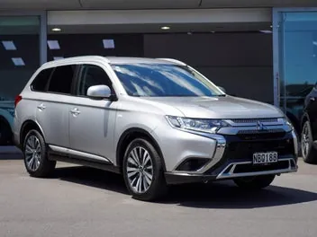 Mitsubishi Outlander 2020 photo 2