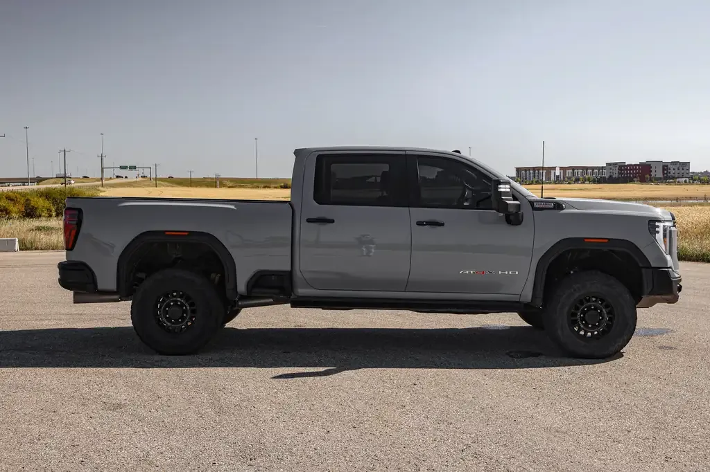 GMC Sierra 2500Hd 2024 photo 4