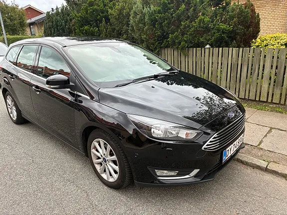Ford Focus 2015 photo 2
