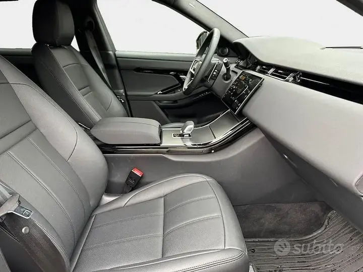 Land Rover Evoque 2025 photo 3