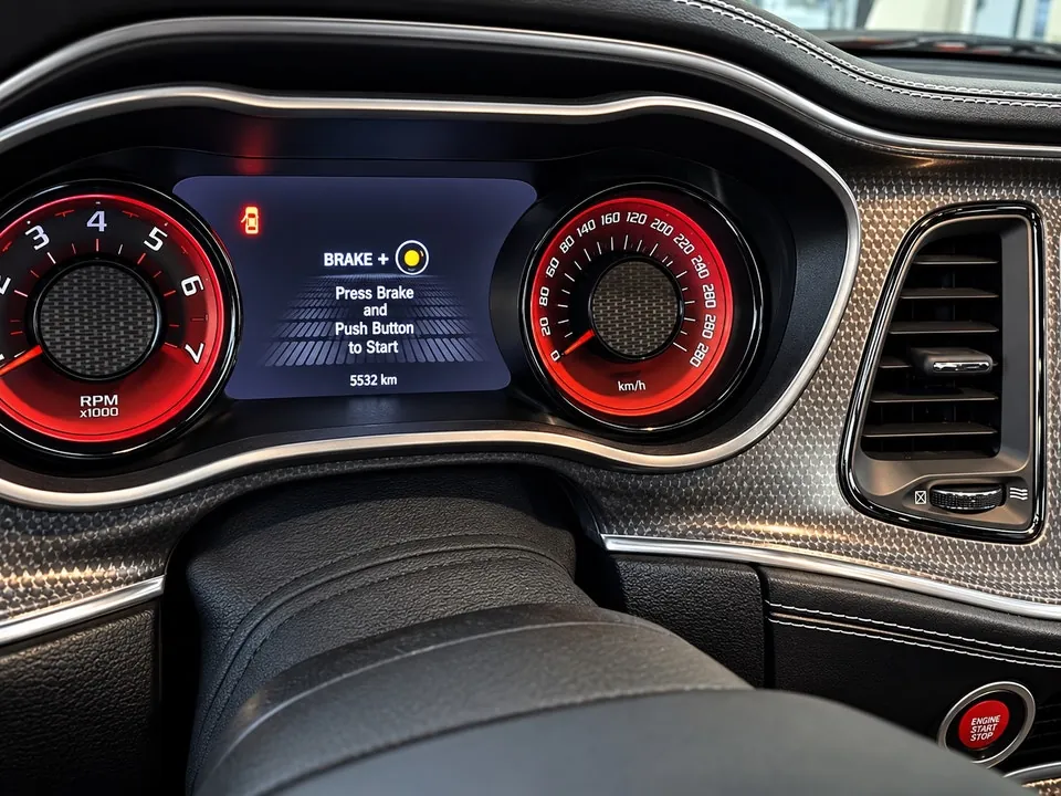 Dodge Challenger 2022 photo 2