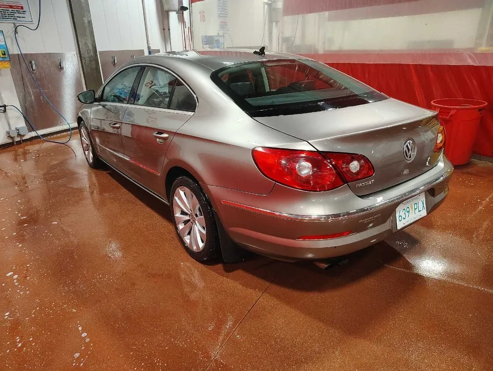 Volkswagen Passat 2009 photo 3