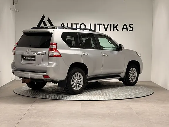 Toyota Land Cruiser 2015 photo 3