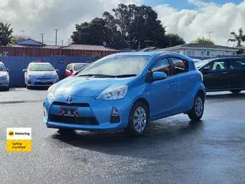 Toyota Aqua 2013 photo 4