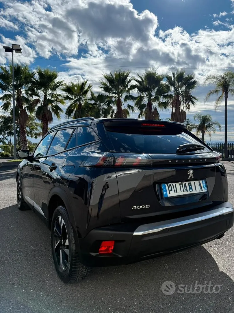 Peugeot 2008 2021 photo 3