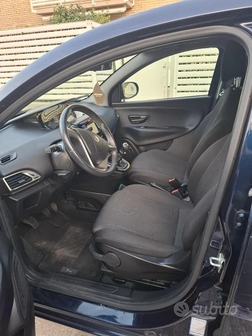 Lancia Ypsilon 2019 photo 5
