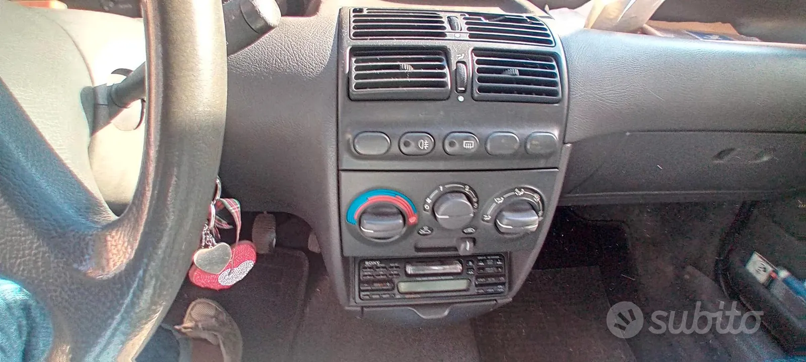 Fiat Punto 1998 photo 4