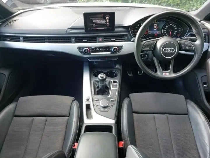 Audi A4 2018 photo 3