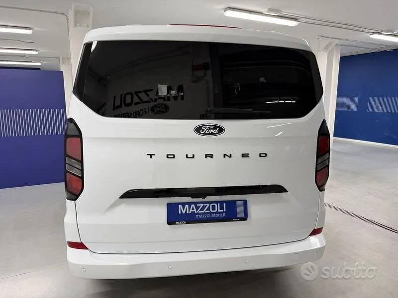 Ford Tourneo Custom 2024 photo 5