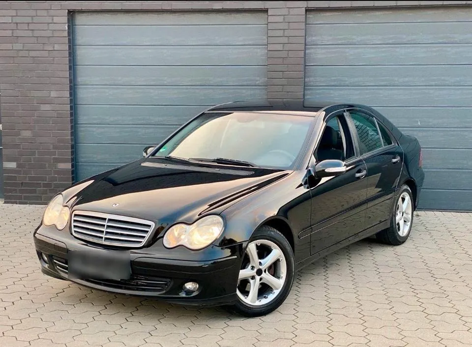 Mercedes-Benz C200