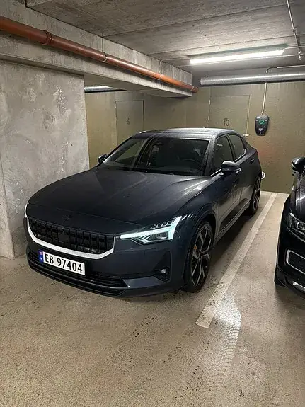 Polestar 2 2021 photo 2