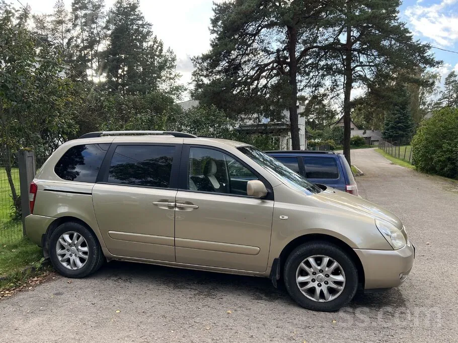 Kia Carnival