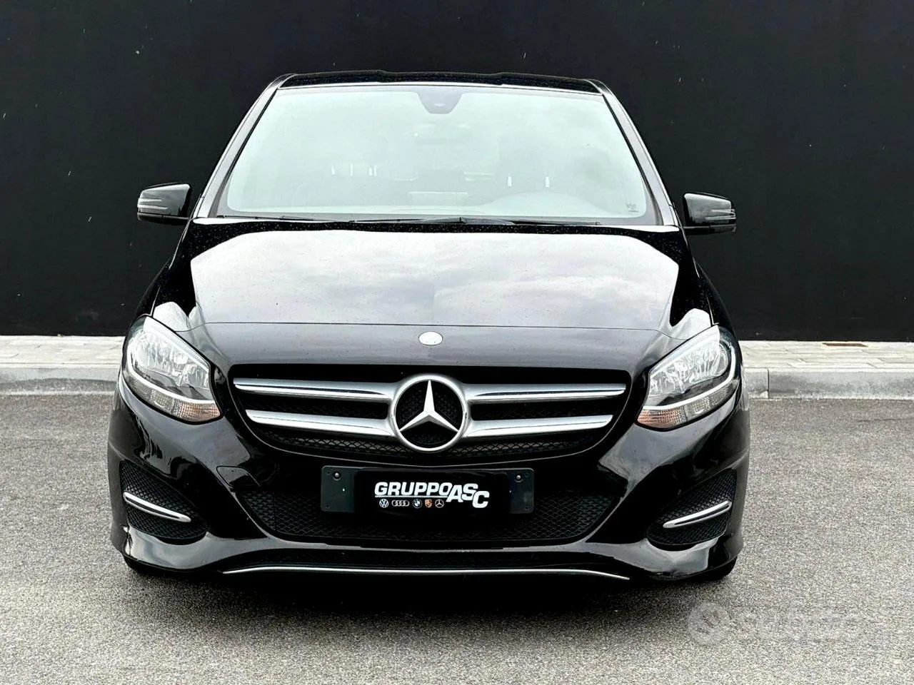 Mercedes-Benz B 180 2015 photo 3