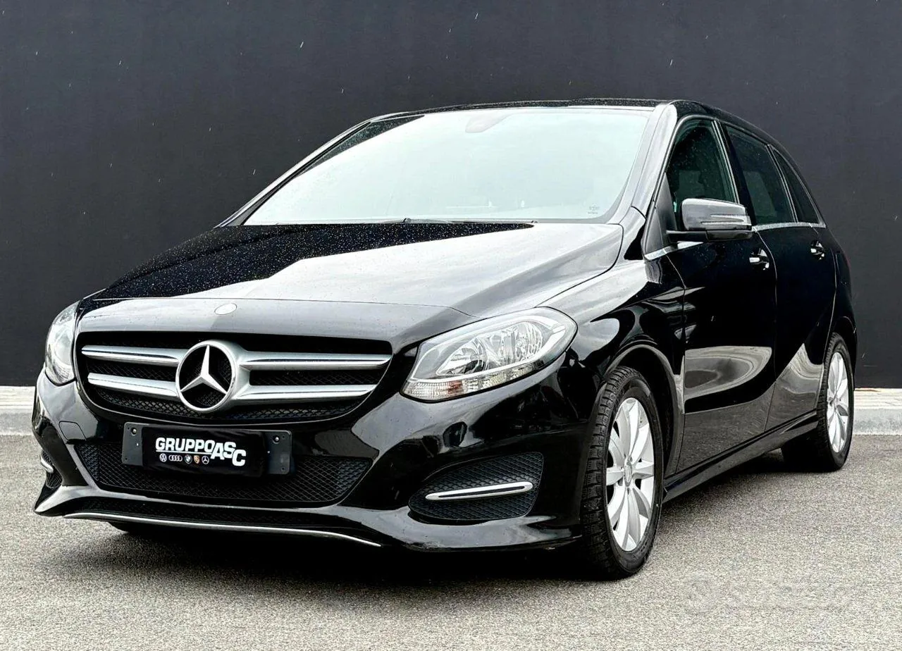 Mercedes-Benz B 180 2015 photo 2