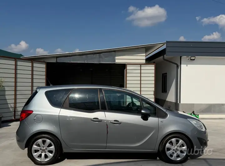 Opel Meriva 2011 photo 4
