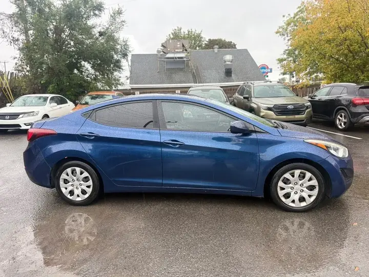 Hyundai Elantra 2015 photo 2