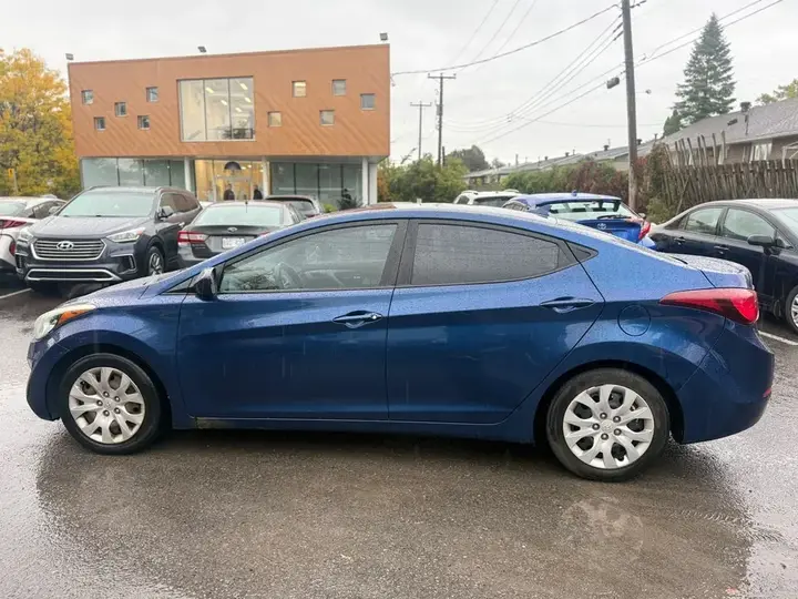 Hyundai Elantra 2015 photo 3