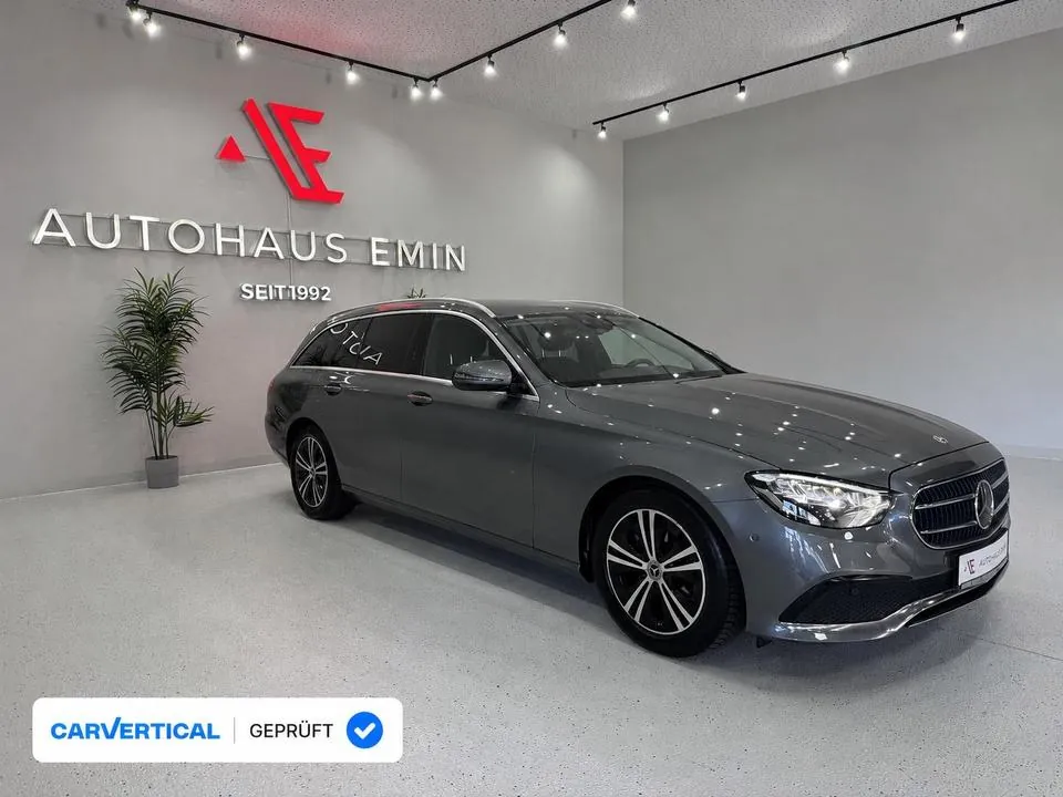 Mercedes-Benz E 220D