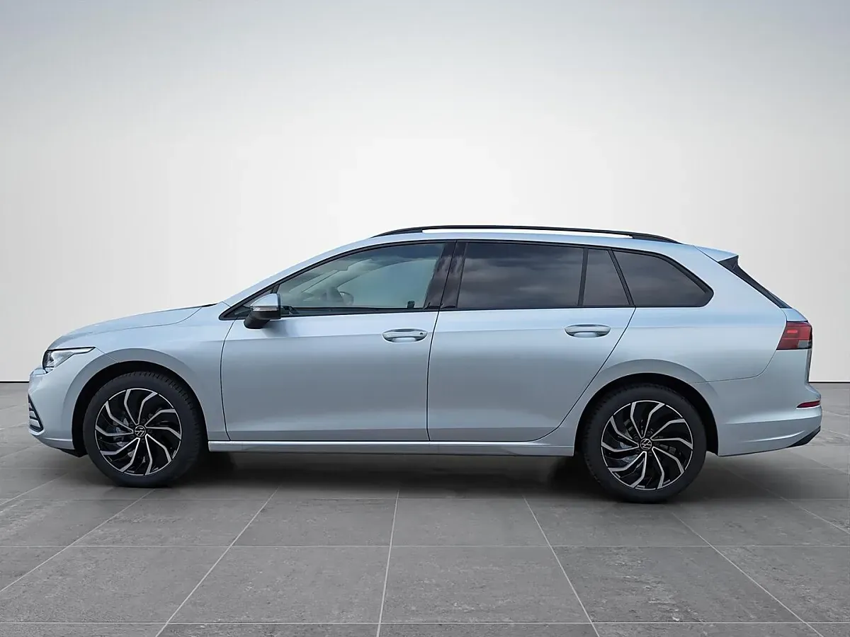 Volkswagen Golf 2024 photo 2