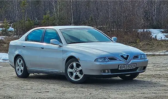 Alfa Romeo 166