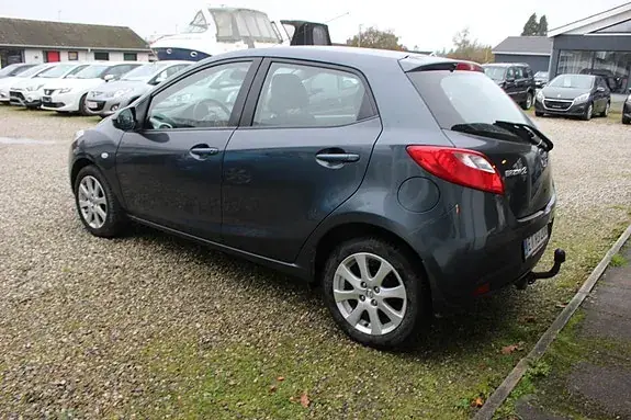 Mazda 2 2008 photo 5