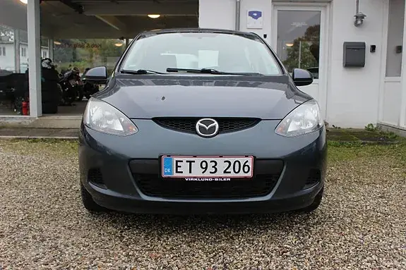 Mazda 2 2008 photo 2