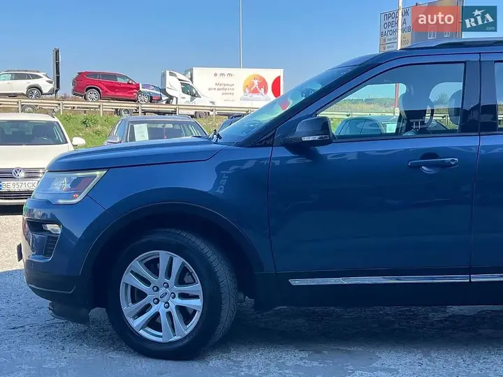 Ford Explorer 2018 photo 3