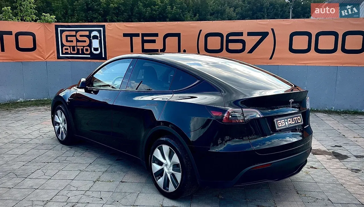 Tesla Model Y 2023 photo 4