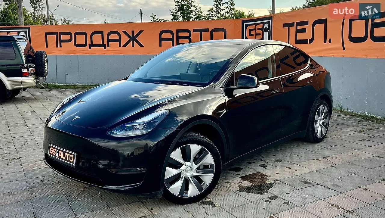 Tesla Model Y 2023 photo 3