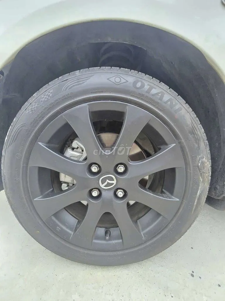 Mazda 2 2014 photo 4