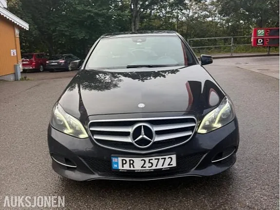 Mercedes-Benz E-Class 2013 photo 2