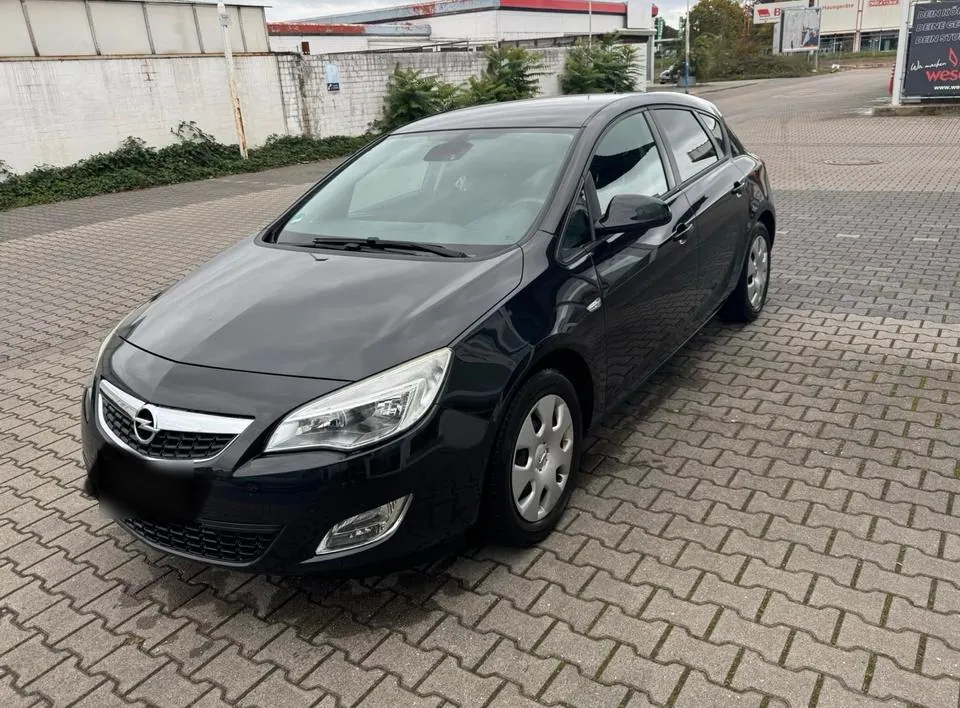 Opel Astra J