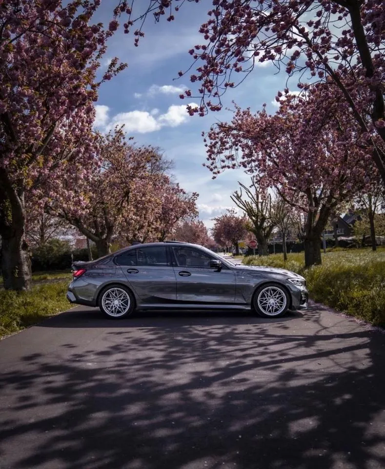 BMW 330I