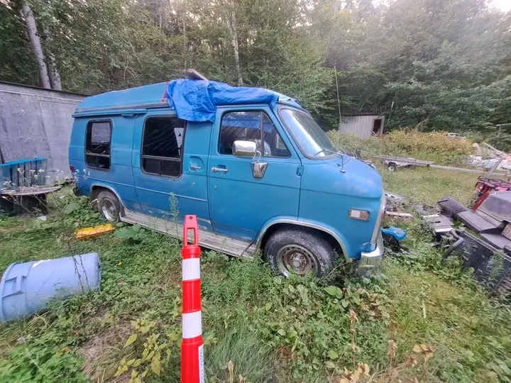 Chevrolet G20 1983 photo 2