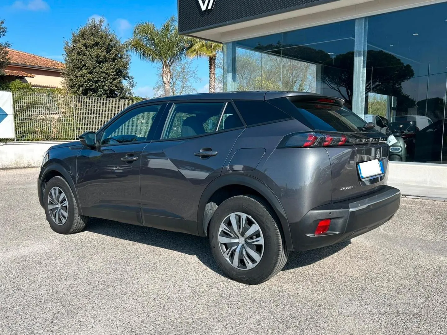 Peugeot 2008 2023 photo 2