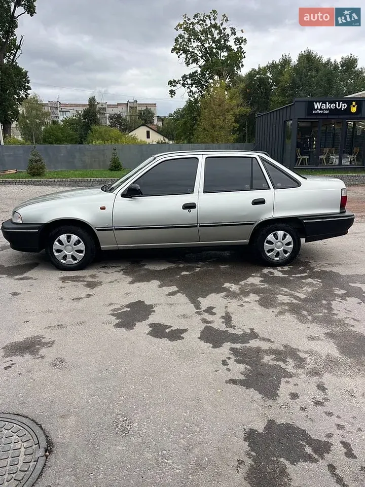 Daewoo Nexia 2008 photo 4