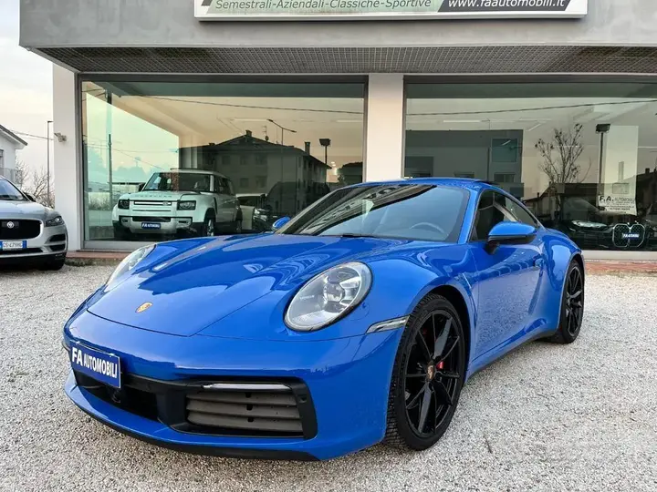 Porsche 911 2020 photo 2