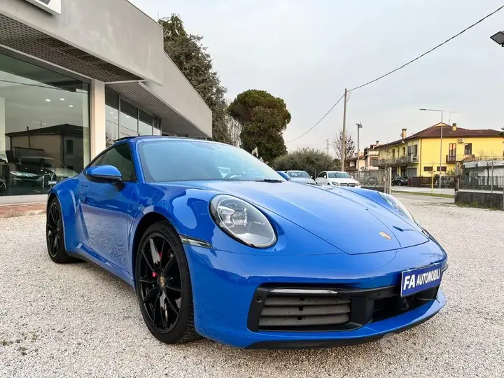 Porsche 911 2020 photo 4
