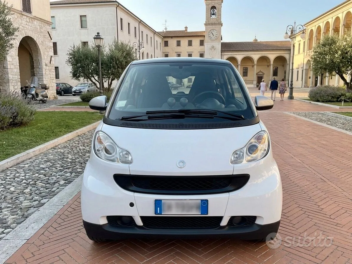 Smart Fortwo 2010 photo 3