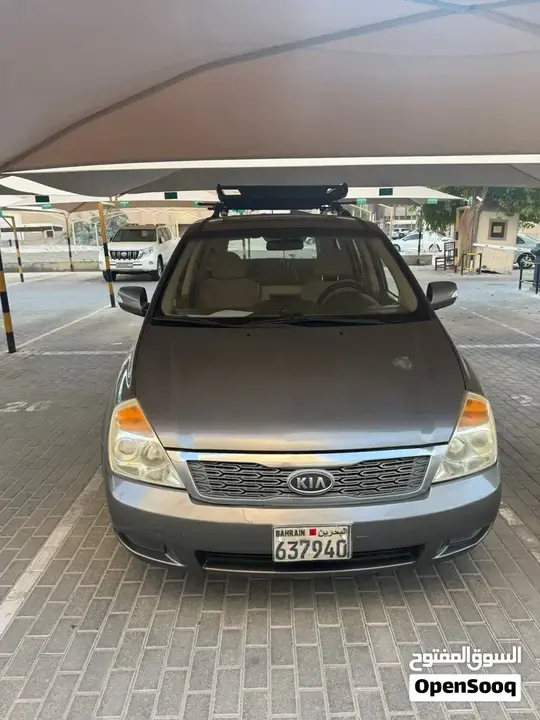 Kia Carnival 2011 photo 3