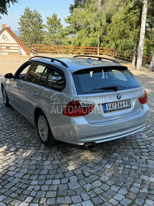 BMW 318 2007 photo 2