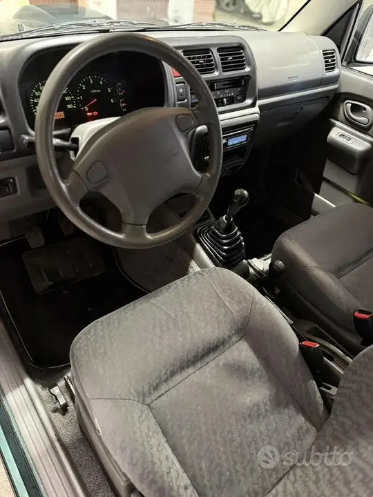 Suzuki Jimny 2004 photo 5
