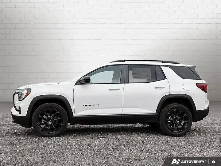 GMC Terrain 2027 photo 2