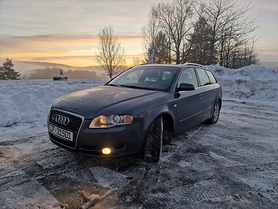 Audi A4 2005 photo 2