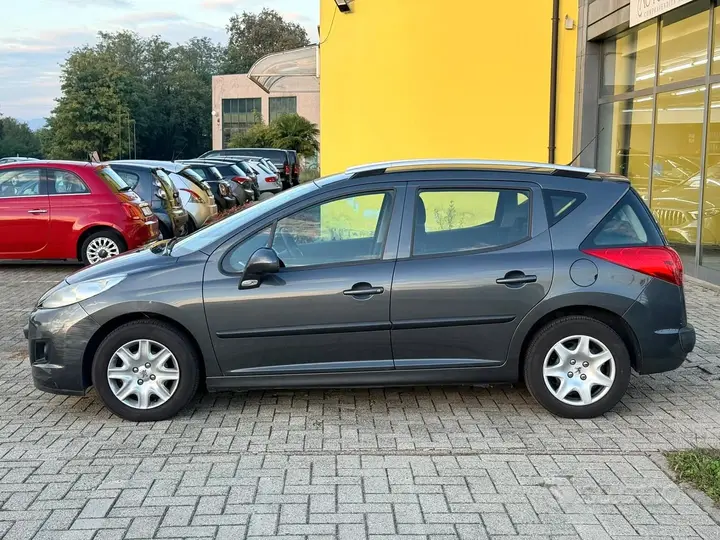 Peugeot 207 2010 photo 5