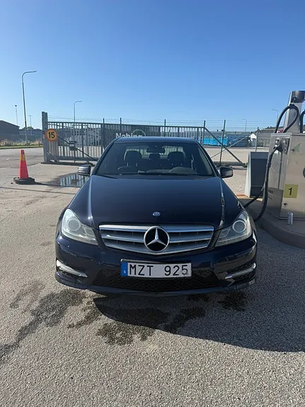 Mercedes-Benz C180 2013 photo 2