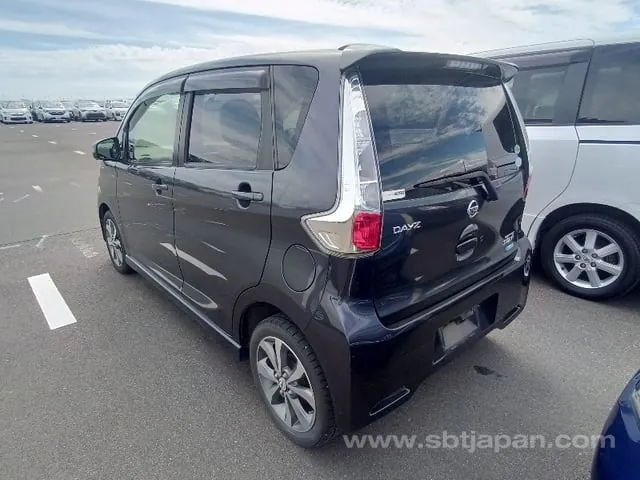 Nissan Dayz Highway Star G 2013 photo 3