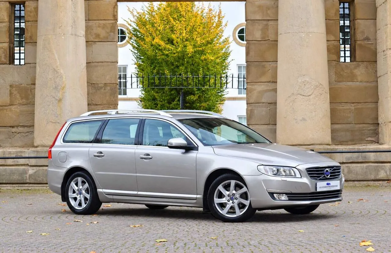 Volvo V70 2014 photo 2