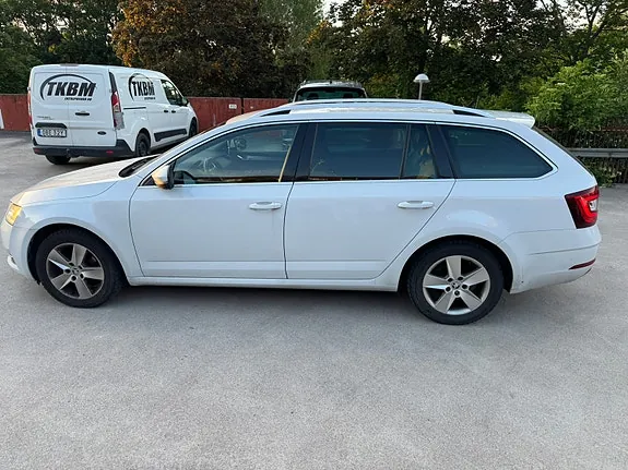 Skoda Octavia 2018 photo 2